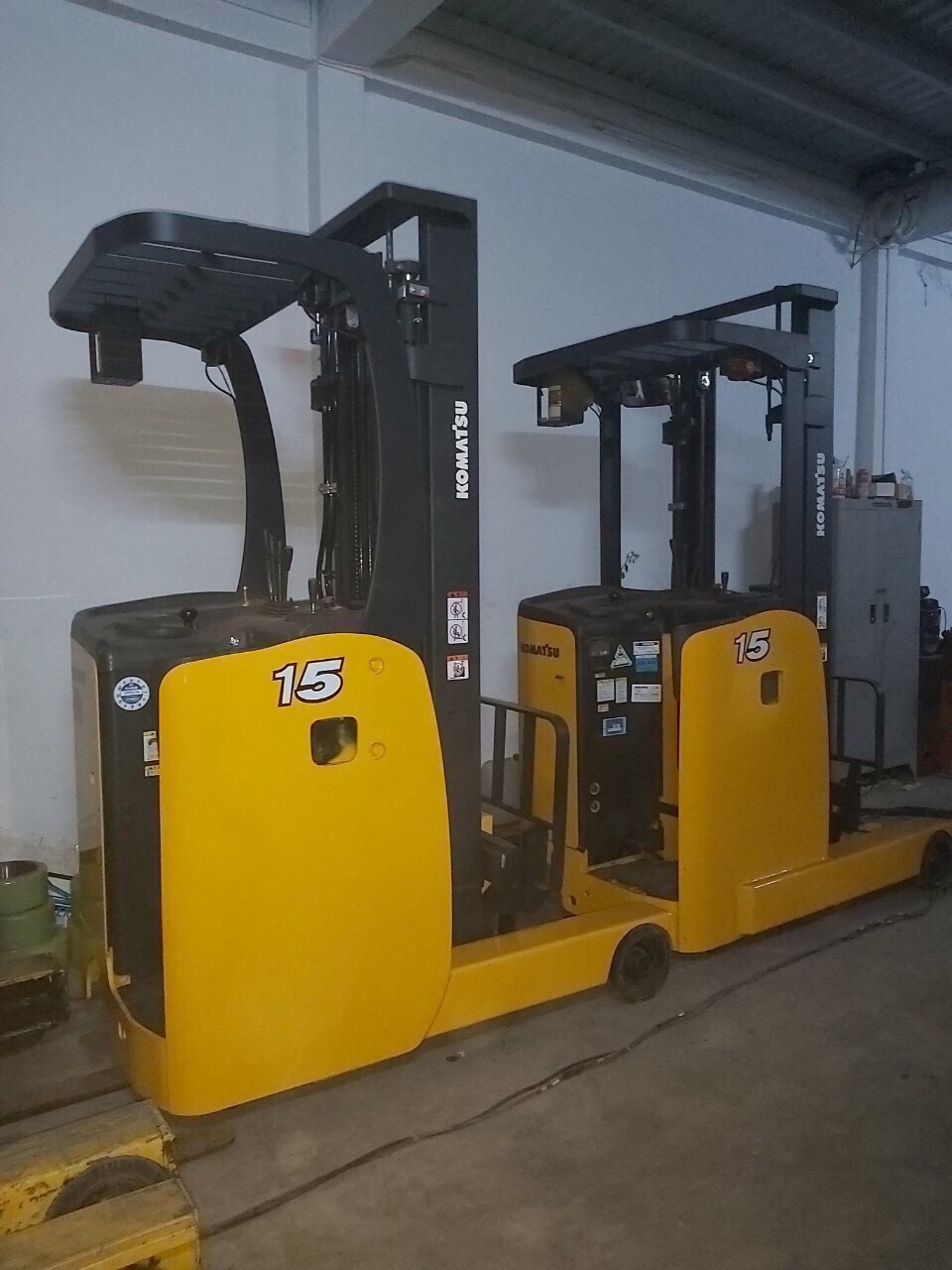 xe nân điện Komatsu REACH TRUCK đứng lái 1,5 tấn FB15RL-15 0984184056.jpg (190 KB)